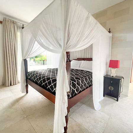 Elegant Villa Casabianca - Tropical Pool & Garden, Near Potato Head Beach Club! Семиньяк Экстерьер фото