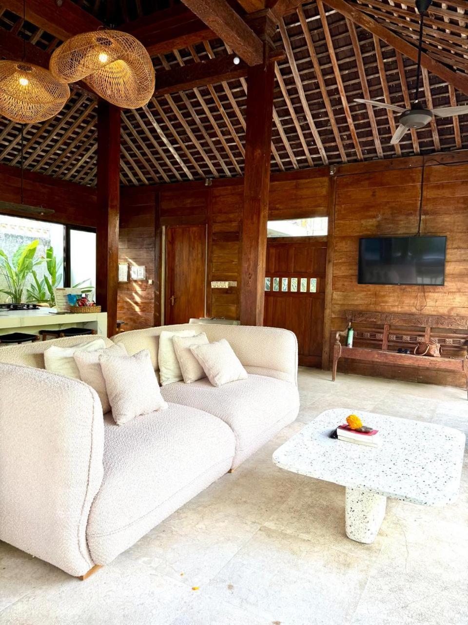 Elegant Villa Casabianca - Tropical Pool & Garden, Near Potato Head Beach Club! Семиньяк Экстерьер фото