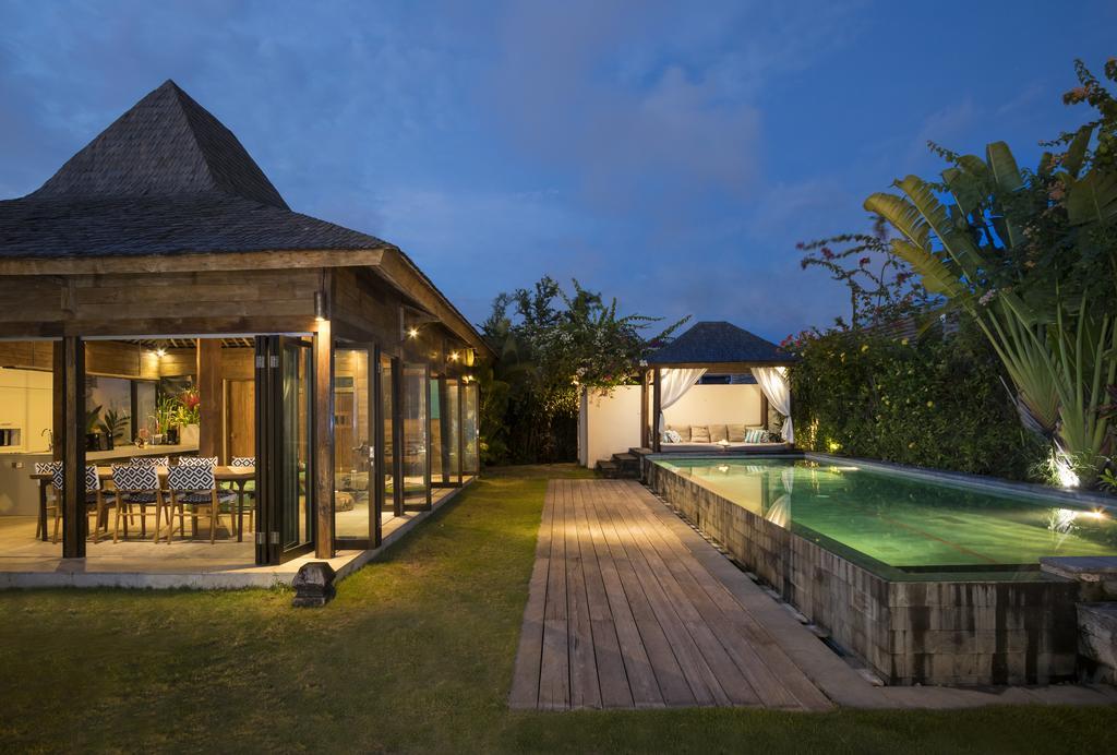 Elegant Villa Casabianca - Tropical Pool & Garden, Near Potato Head Beach Club! Семиньяк Экстерьер фото